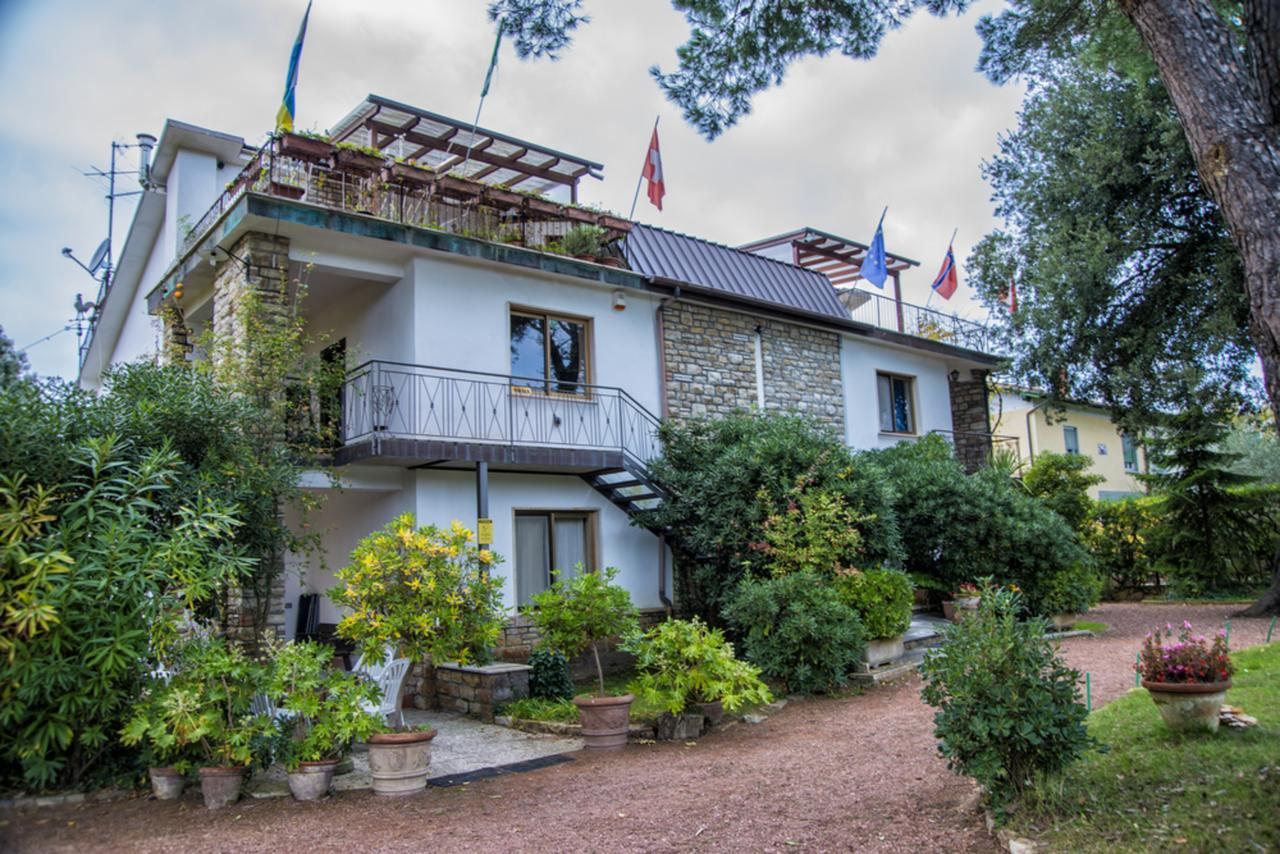 Casa Furrer Aparthotel Tirrenia Exterior photo